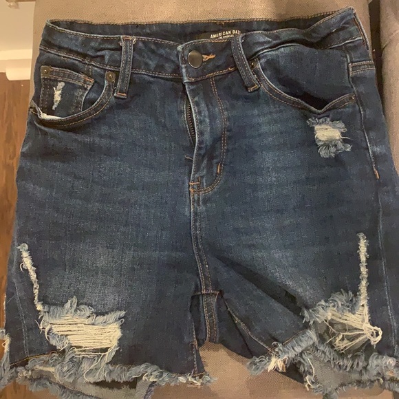 Shorts - Picture 2 of 5